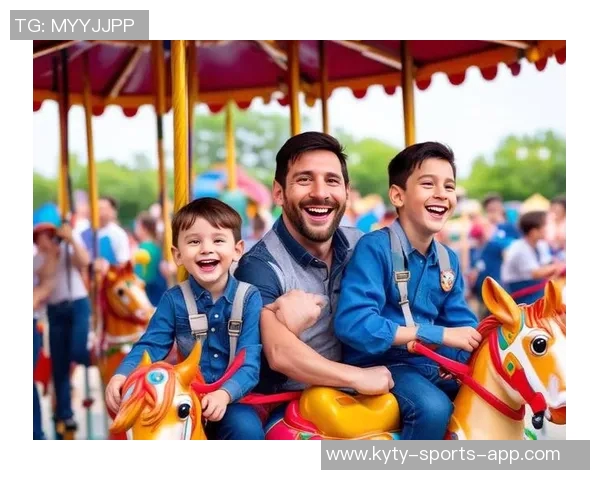 足球巨星温柔时刻赛场外化身好父亲怀抱萌娃温馨画面感动球迷