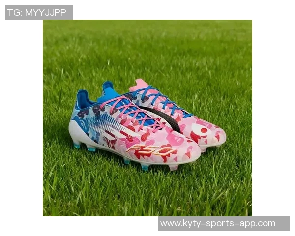 2025年男款大牌足球鞋推荐与购买指南 助你提升球场表现