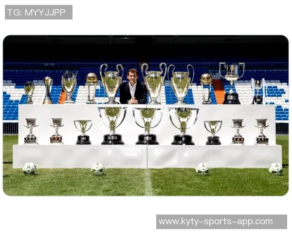 四川足球历史上几位著名老球星的精彩生涯回顾与贡献分析